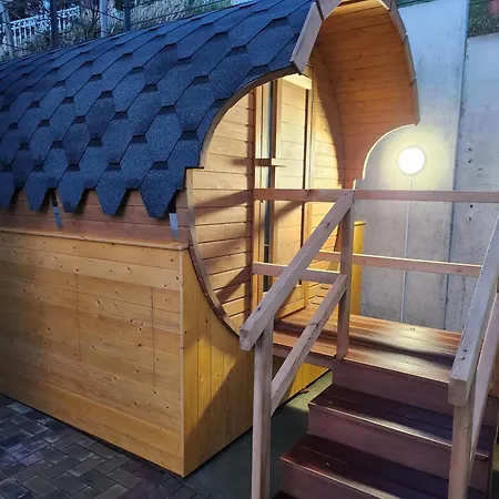 Haus Fueuertoorn Mit Fass-sauna Feriehus