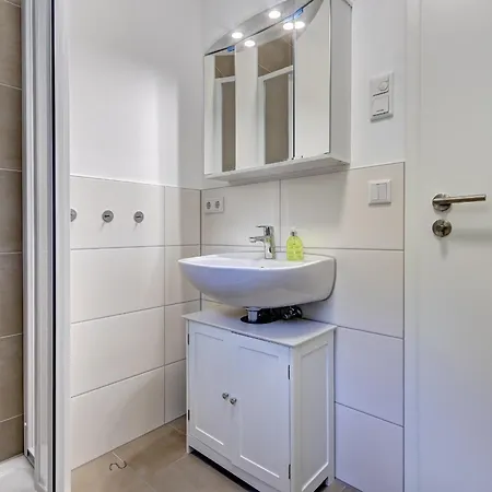 Haus Fueuertoorn Mit Fass-sauna Feriehus Loddin