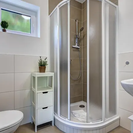 Feriehus Haus Fueuertoorn Mit Fass-sauna *