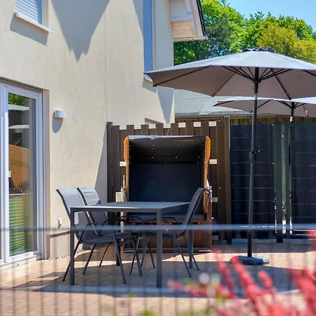 Haus Fueuertoorn Mit Fass-sauna Feriehus